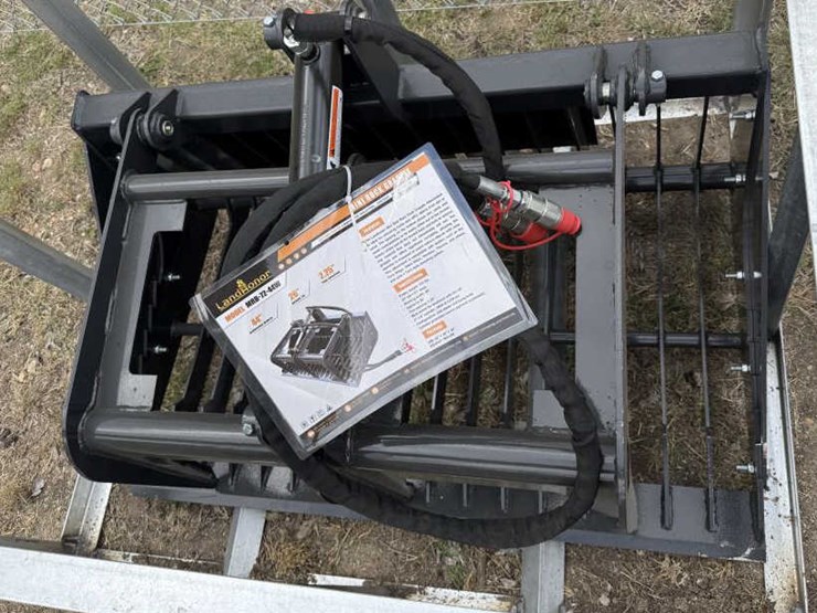 #40-•-mini-skid-steer-rock-grapple-bucket-image-2