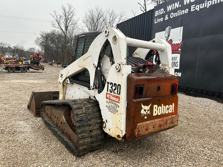 bobcat-t320-image-2