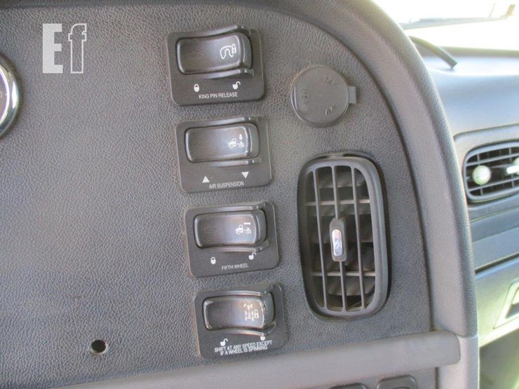 2012-peterbilt-386-image-12