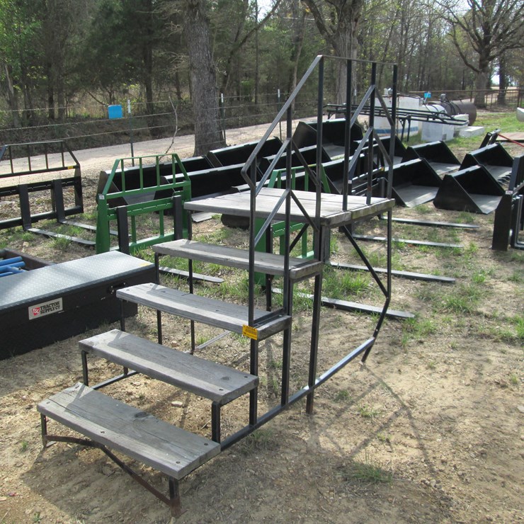 #44104 • 3' W x 39" H Steps