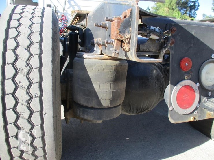 2017-international-prostar-image-19