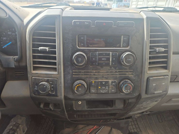 2018-ford-f350-image-17