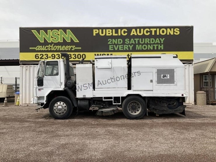 2001-freightliner-fc70-image-2