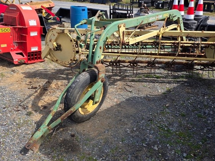 john-deere-dolly-wheel-rake-image-2