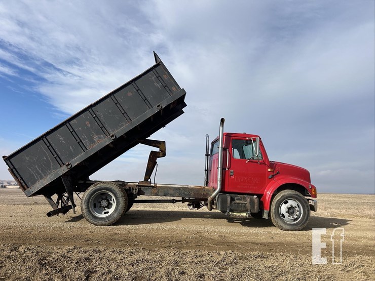 2002-international-4700-image-51