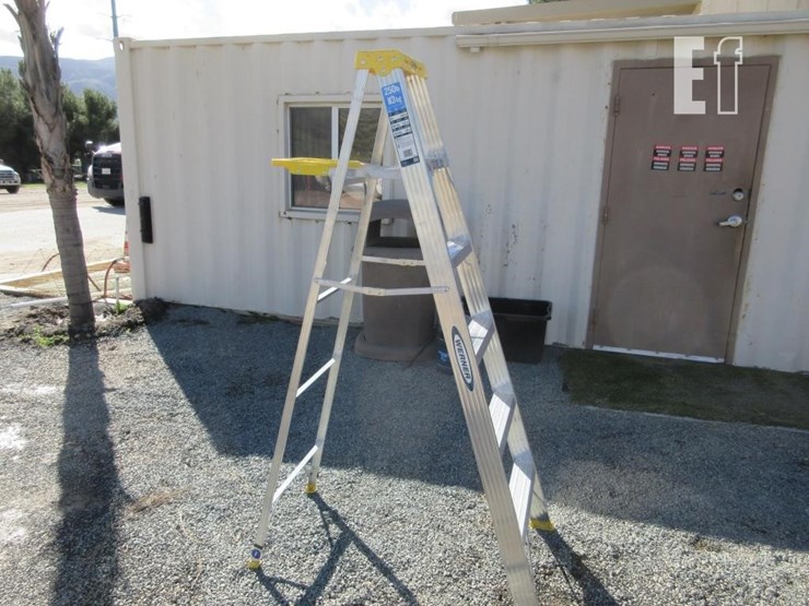 werner-6'-aluminum-step-ladder-image-2