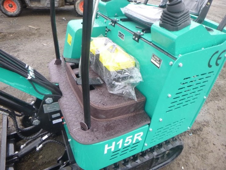 2025-agt-h15r-hydraulic-excavator-image-20