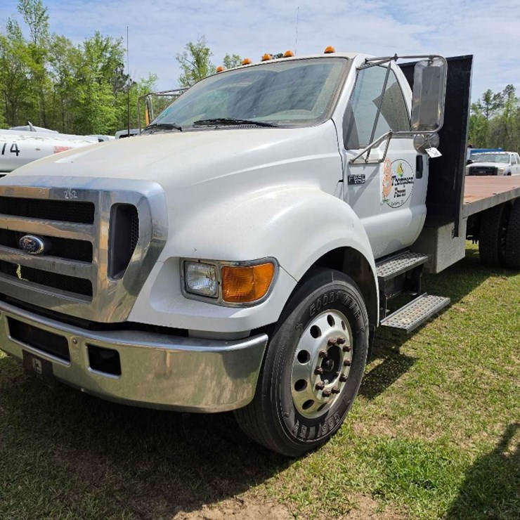 2006 FORD F650 XLT