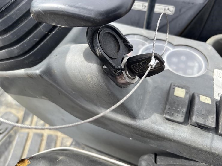 2010-caterpillar-303-image-37