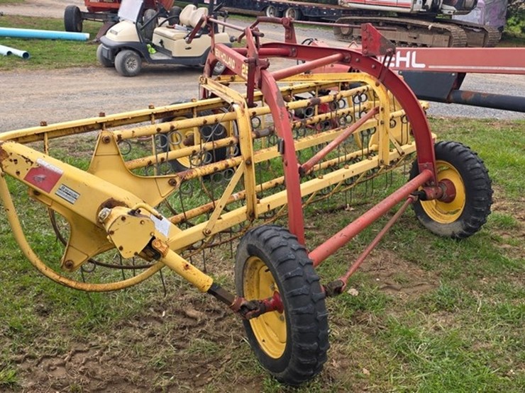 new-holland-256-image-3