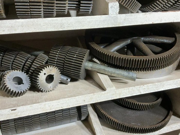 #232-•-shelf-and-contents-image-24