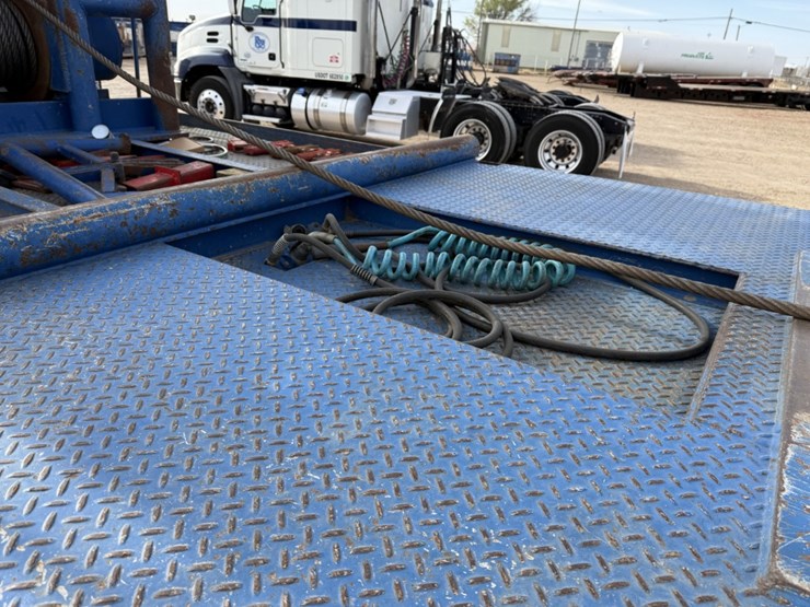 2014-mack-pinnacle-chu613-image-11