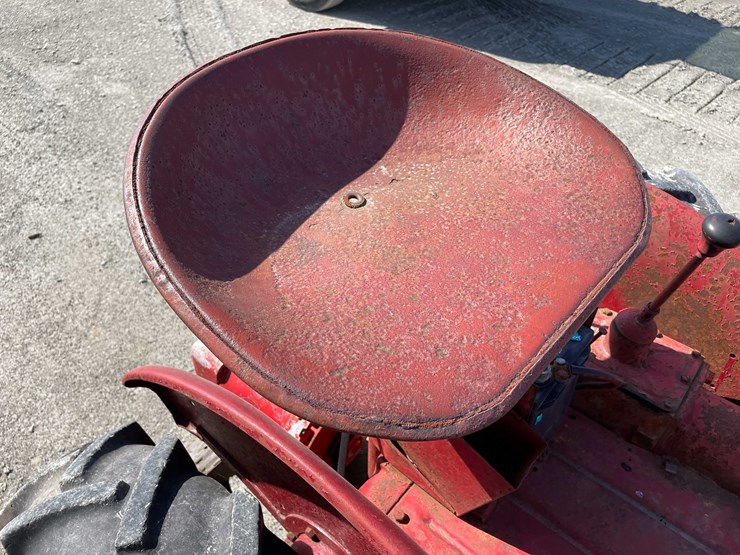 #5682-•-ih-cub-tractor-image-31