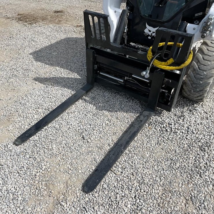 Wildcat 48" Hydraulic Skid Steer Forks With Walk Through Design