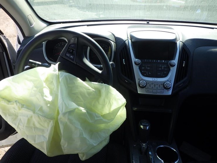 2017-chevrolet-equinox-image-9