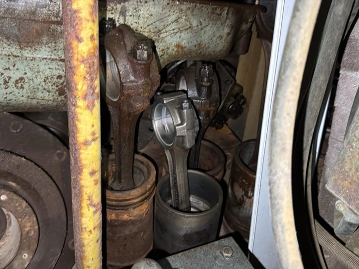 #263-•-steel-shelf-and-cat-engine-parts-image-23