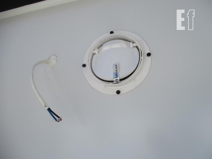 51"-x-79"-x-89"-bathroom-w/shower-image-17