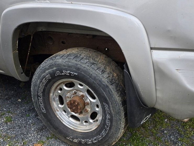 2006-chevrolet-2500-image-14