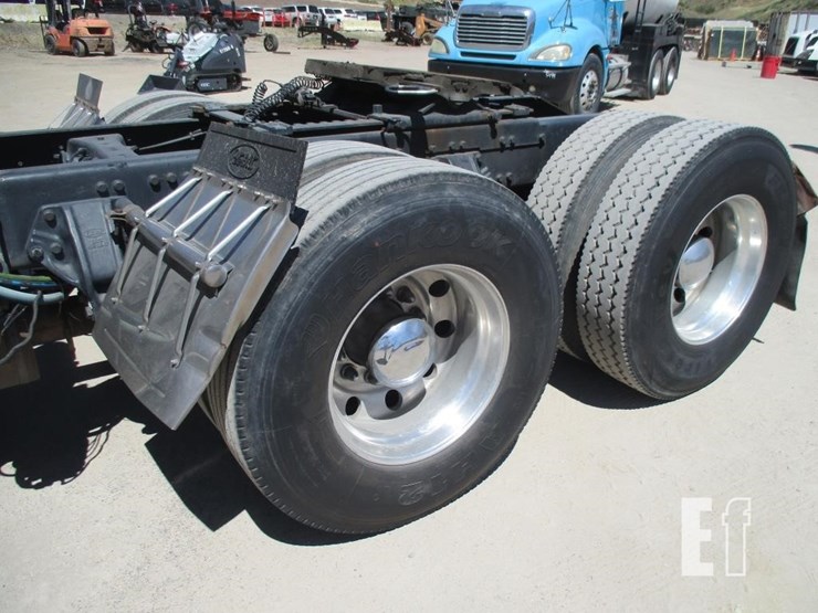 2012-peterbilt-386-image-21