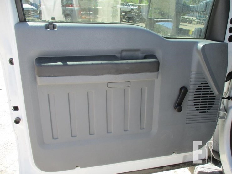 2012-ford-f550-sd-image-11