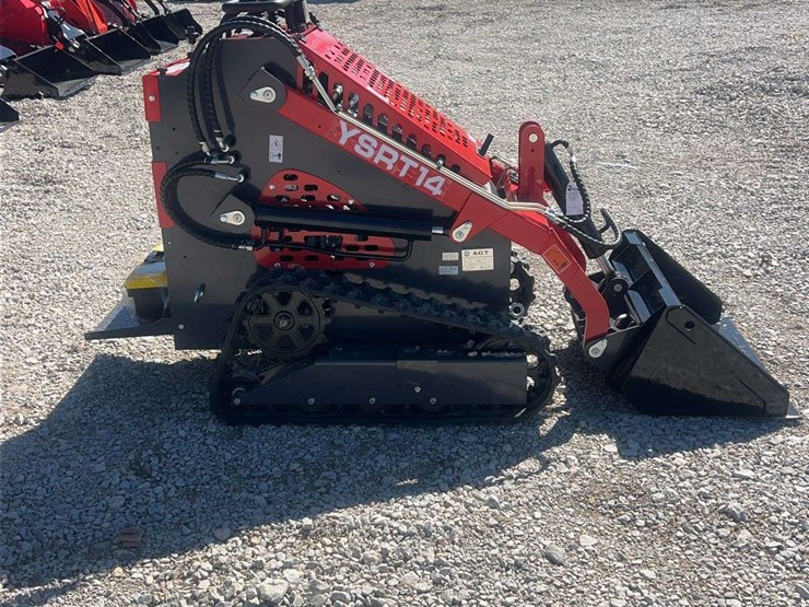 2026-agt-ysrt14-mini-skid-steer-image-4