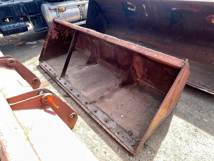 #5685-•-pin-on-bucket-image-8