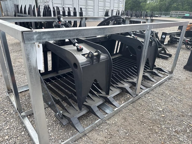 #23-•-skid-steer-rock-grapple-image-1