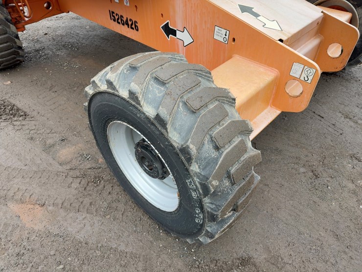 2014-jlg-400s-image-10