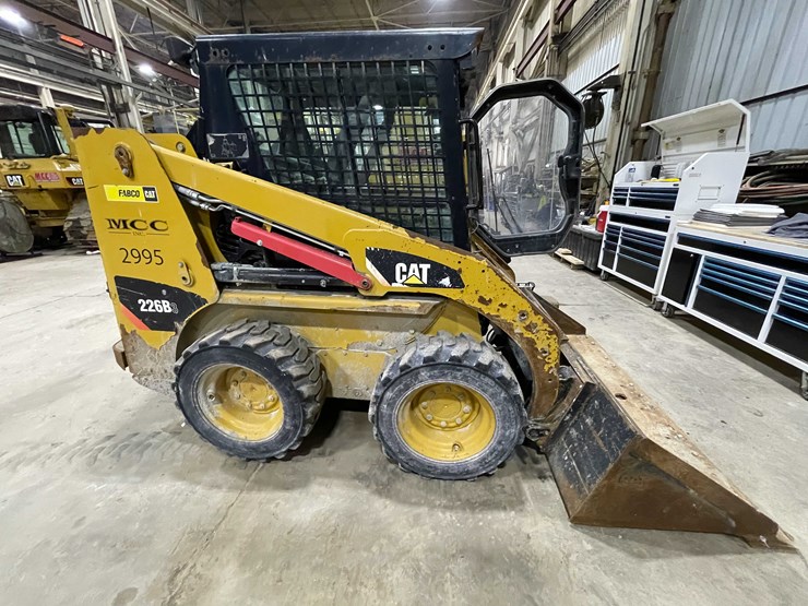 2012-caterpillar-226b3-image-4