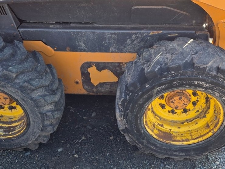 2011-case-sr200-image-8