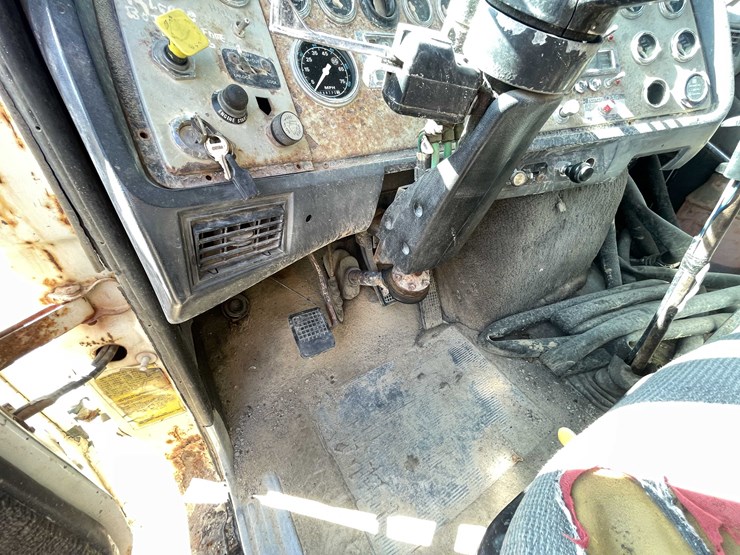 1987-ford-ltl9000-image-59