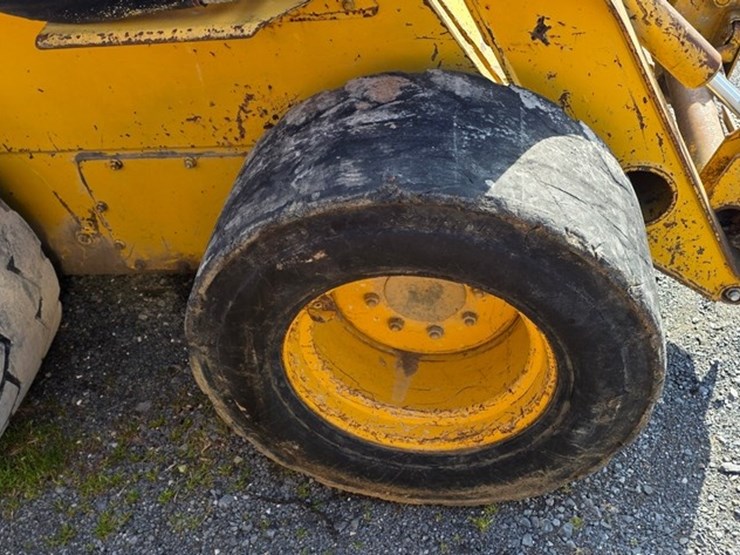 john-deere-270-image-8