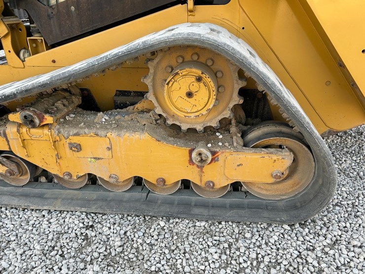 2018-caterpillar-279d-image-18