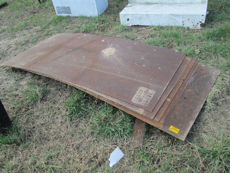 #44047-•-lot-of-(5)-8'x4'-sheets-of-metal-image-1