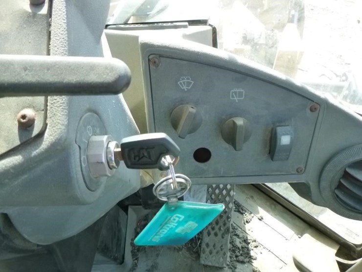 2004-caterpillar-924gz-image-14