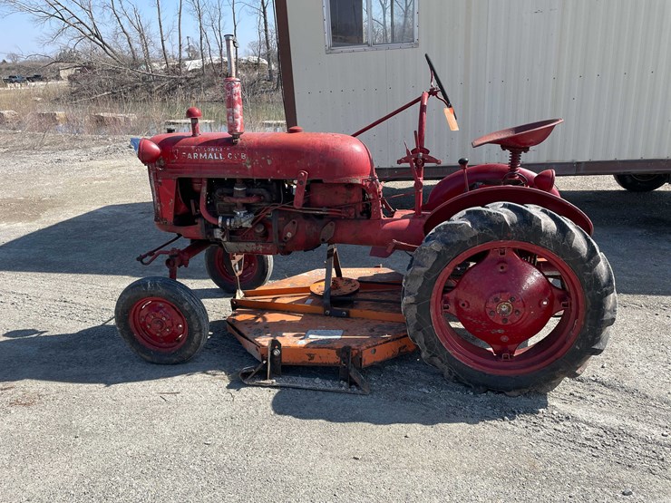 #5682-•-ih-cub-tractor-image-8