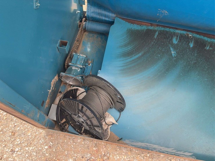 industrial-dock-shelter,-steel-frame-with-blue-vinyl-curtain,-6'x6'x4'-image-5