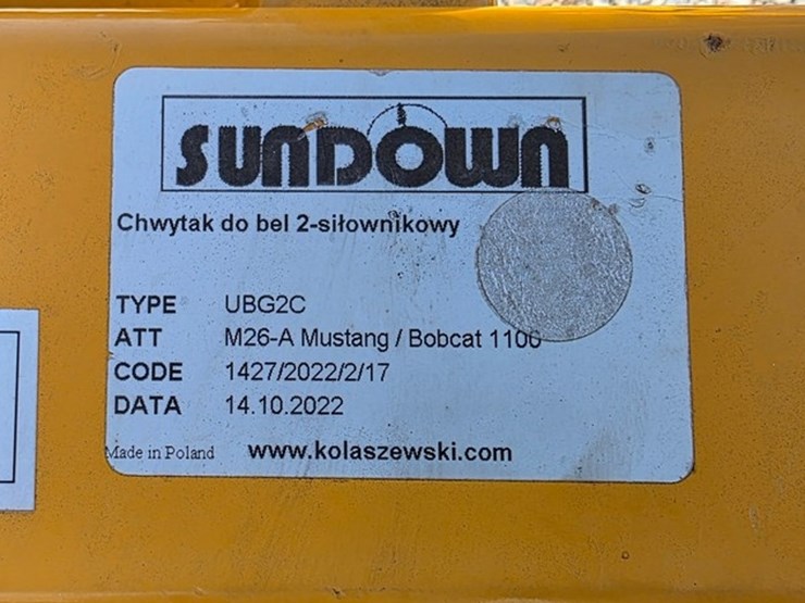 new-sundown-skidloader-bale-squeezer-image-5