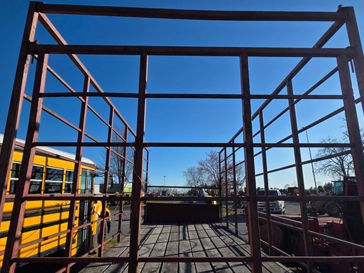 8x22-metal-rack-hay-wagon-image-15