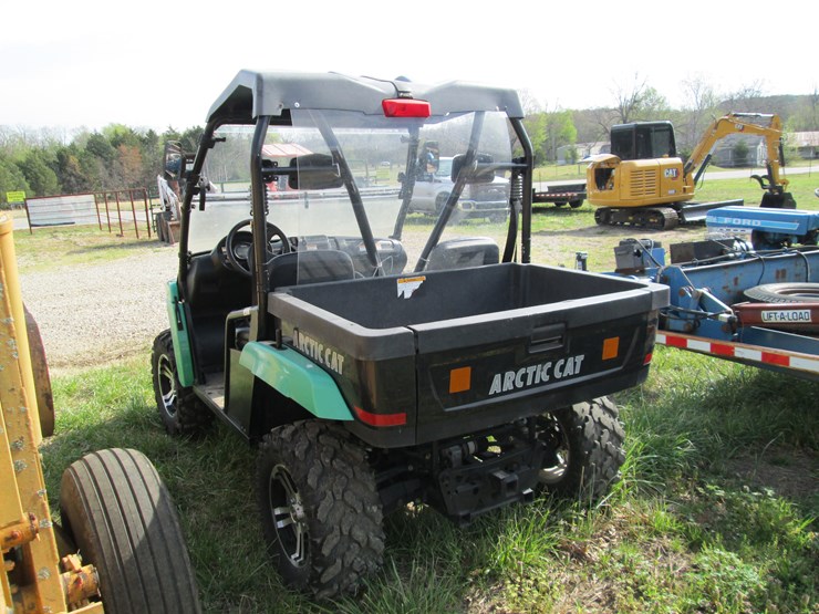 2011-caterpillar-550-image-4