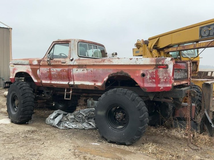 1976-ford-f350-image-3