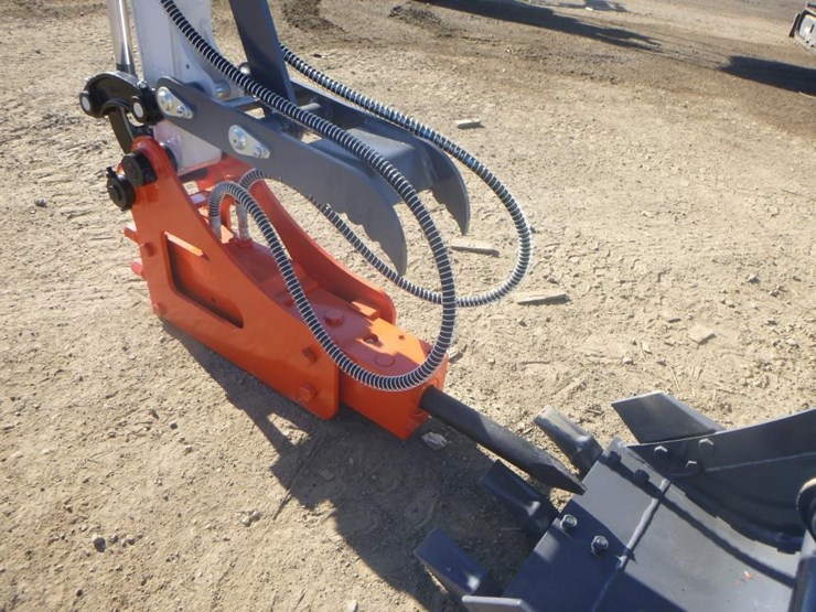 bttl-et15h-6-hydraulic-excavator-image-9