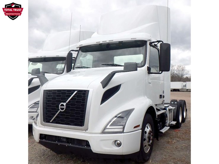 2021-volvo-vnr300-image-1