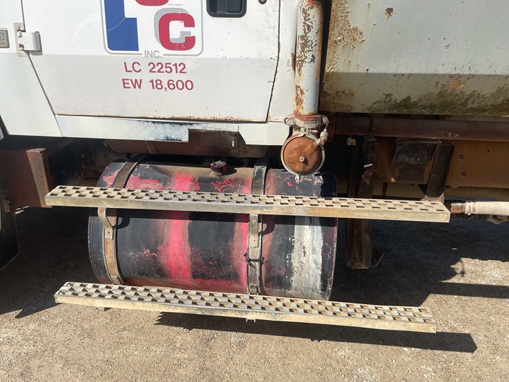 1987-ford-ltl9000-image-36