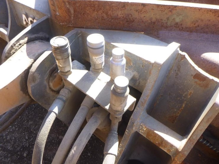 2004-case-721d-image-14