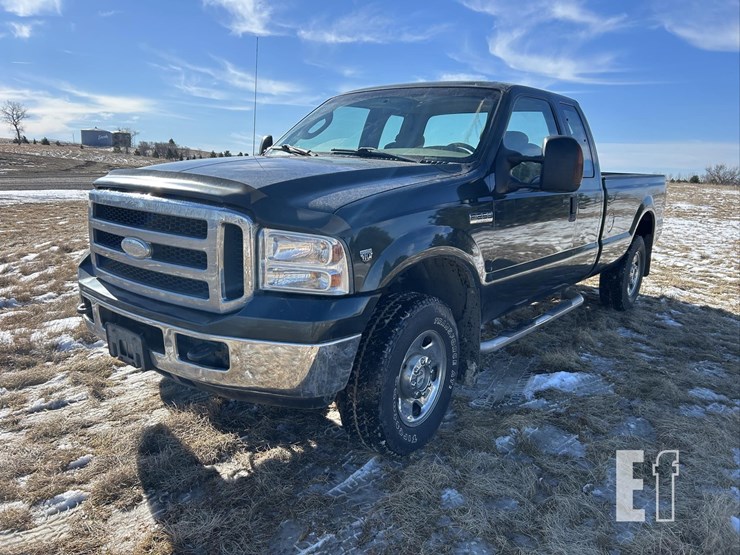 2006-ford-f250-lariat-image-1