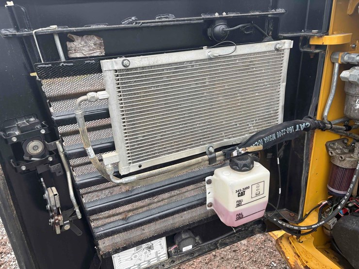 2019-caterpillar-272d2-image-10