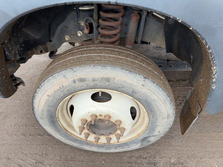 2012-ford-f450-xl-image-11