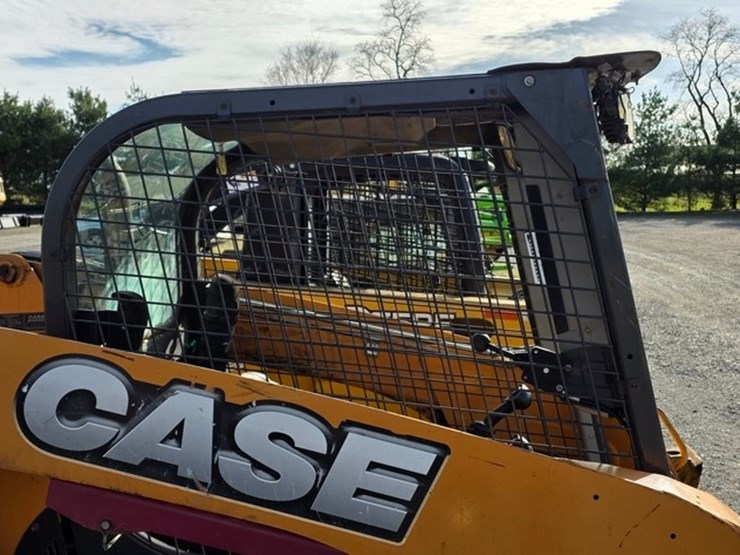 2011-case-sr200-image-10