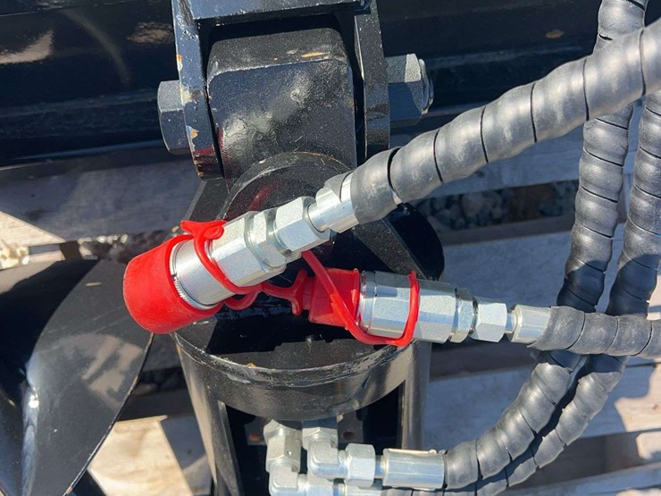 sdlanch-mini-skid-steer-hydraulic-auger-image-3